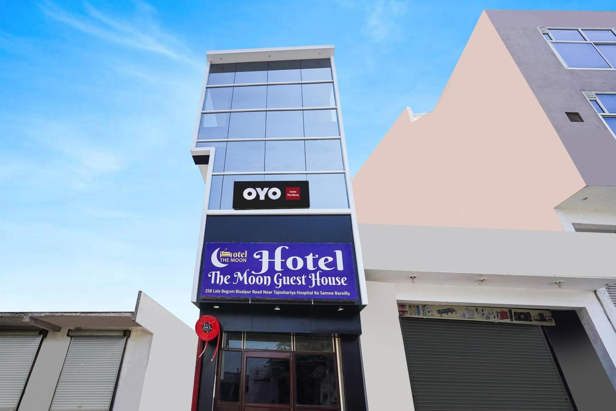 Hotel O The Moon Bareilly Buitenkant foto